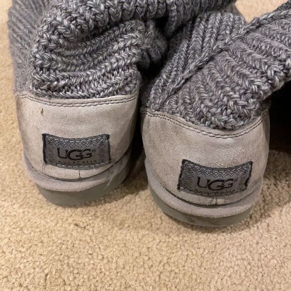 UGG gray cardy boots - Picture 5 of 11
